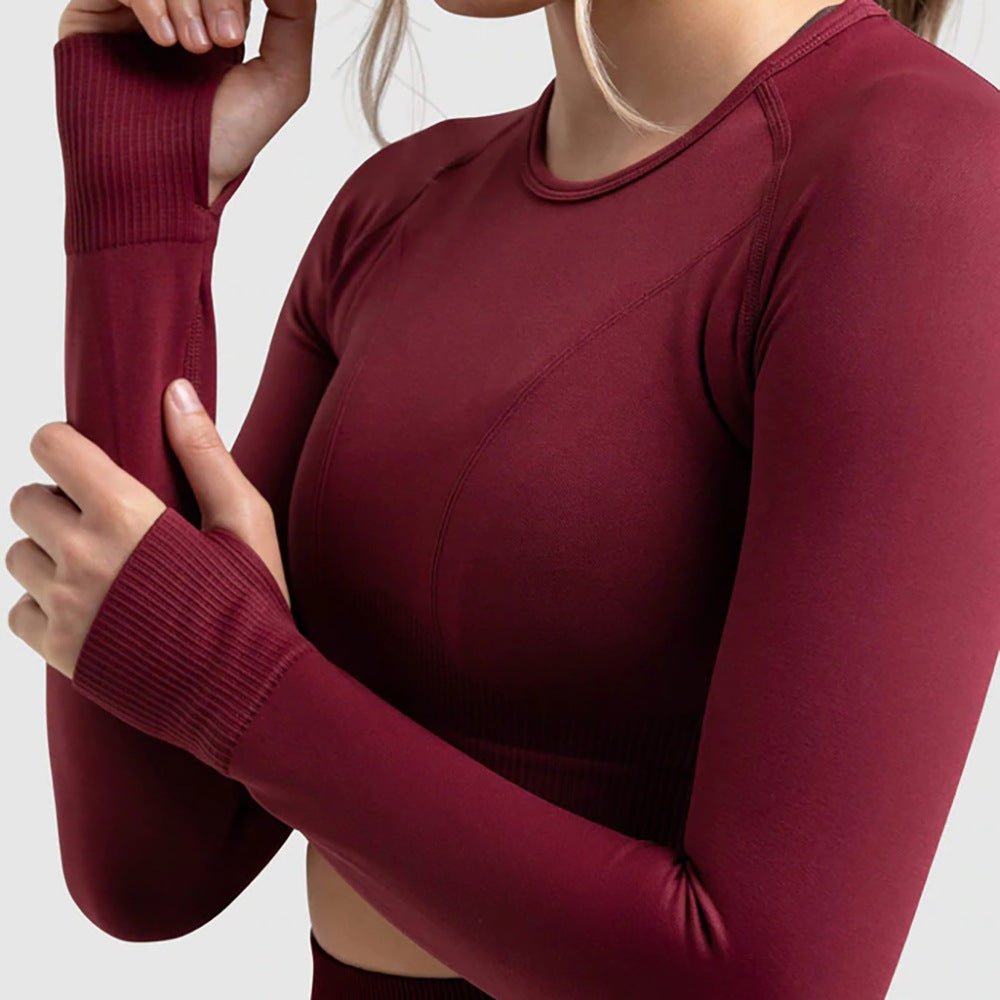 PilatesCoree Seamless Fitness Bra Set with Peach Hip Pants – Stretchable Long Sleeve Pilates Outfit