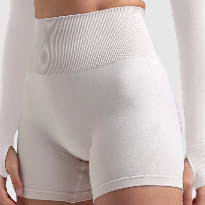 PilatesCoree Seamless Fitness Bra Set with Peach Hip Pants – Stretchable Long Sleeve Pilates Outfit