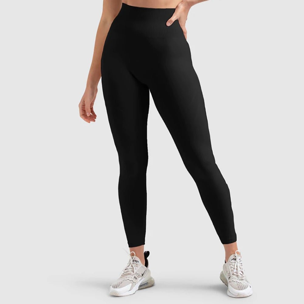 PilatesCoree Seamless Fitness Bra Set with Peach Hip Pants – Stretchable Long Sleeve Pilates Outfit