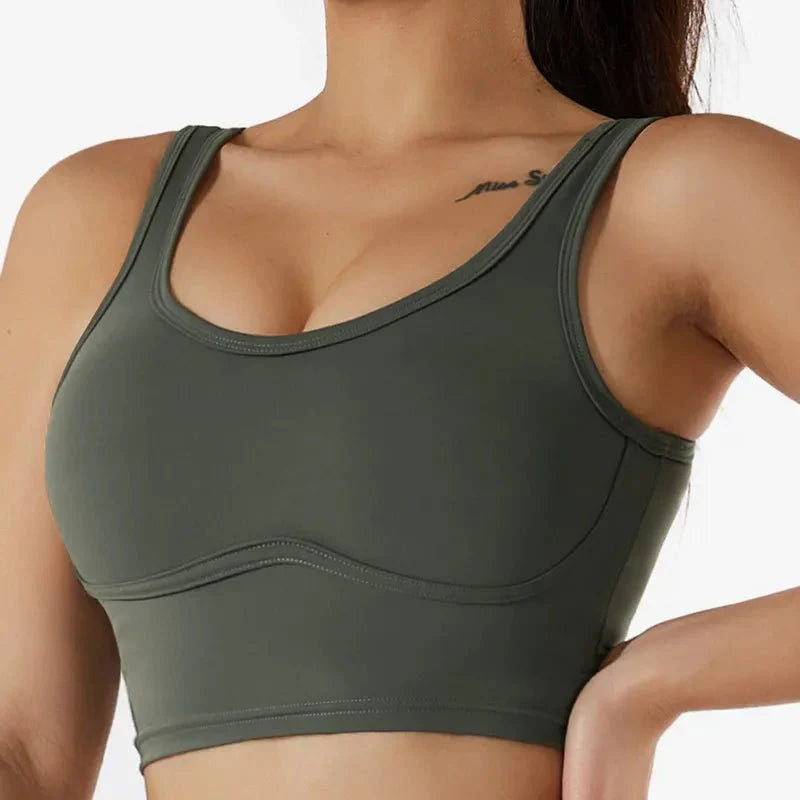 PilatesCoree Women's Breathable Sports Bra for Yoga and Pilates with Integrated Chest Pad